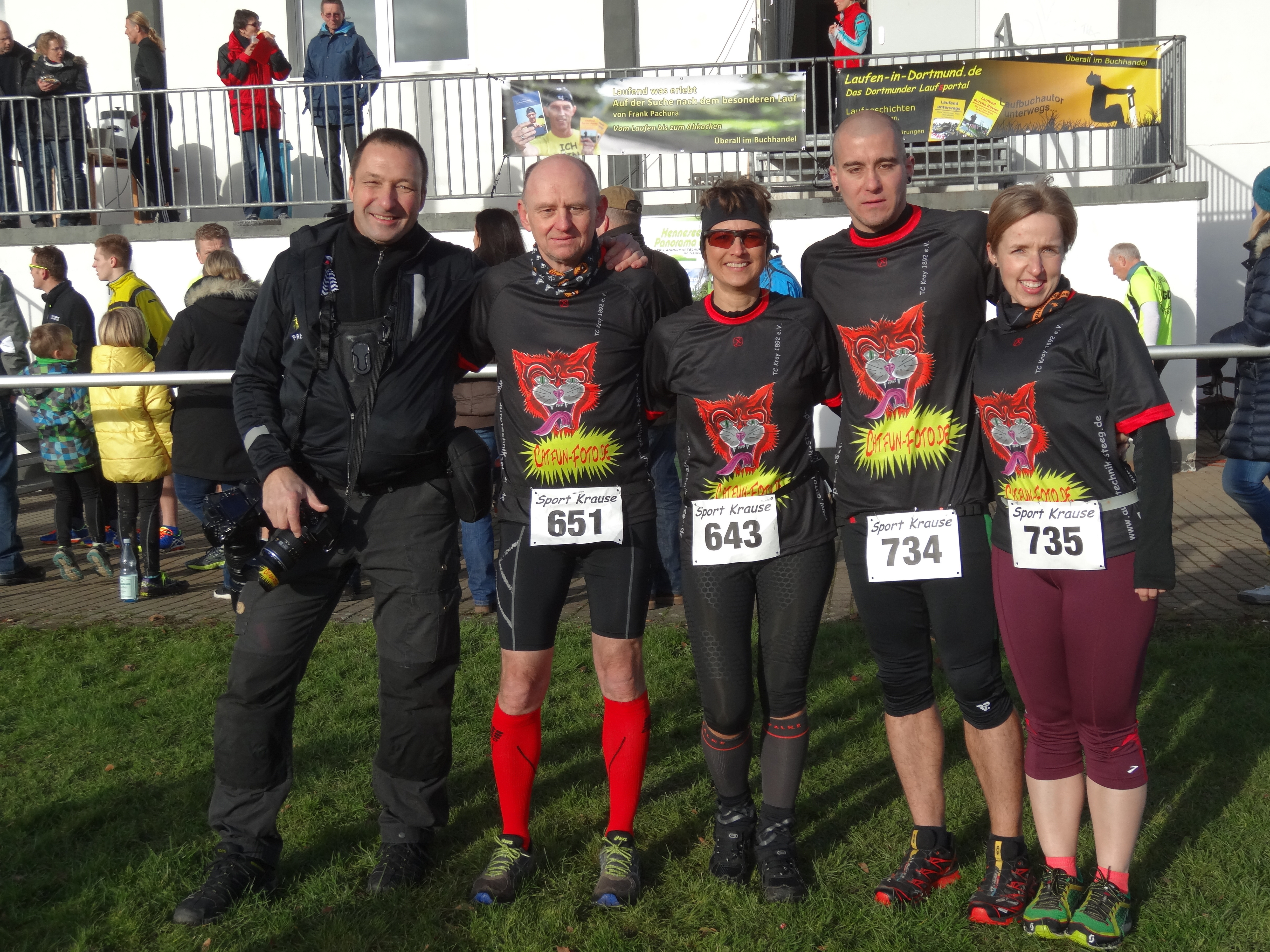 Das Krayer Laufteam mit Wolfgang Steeg