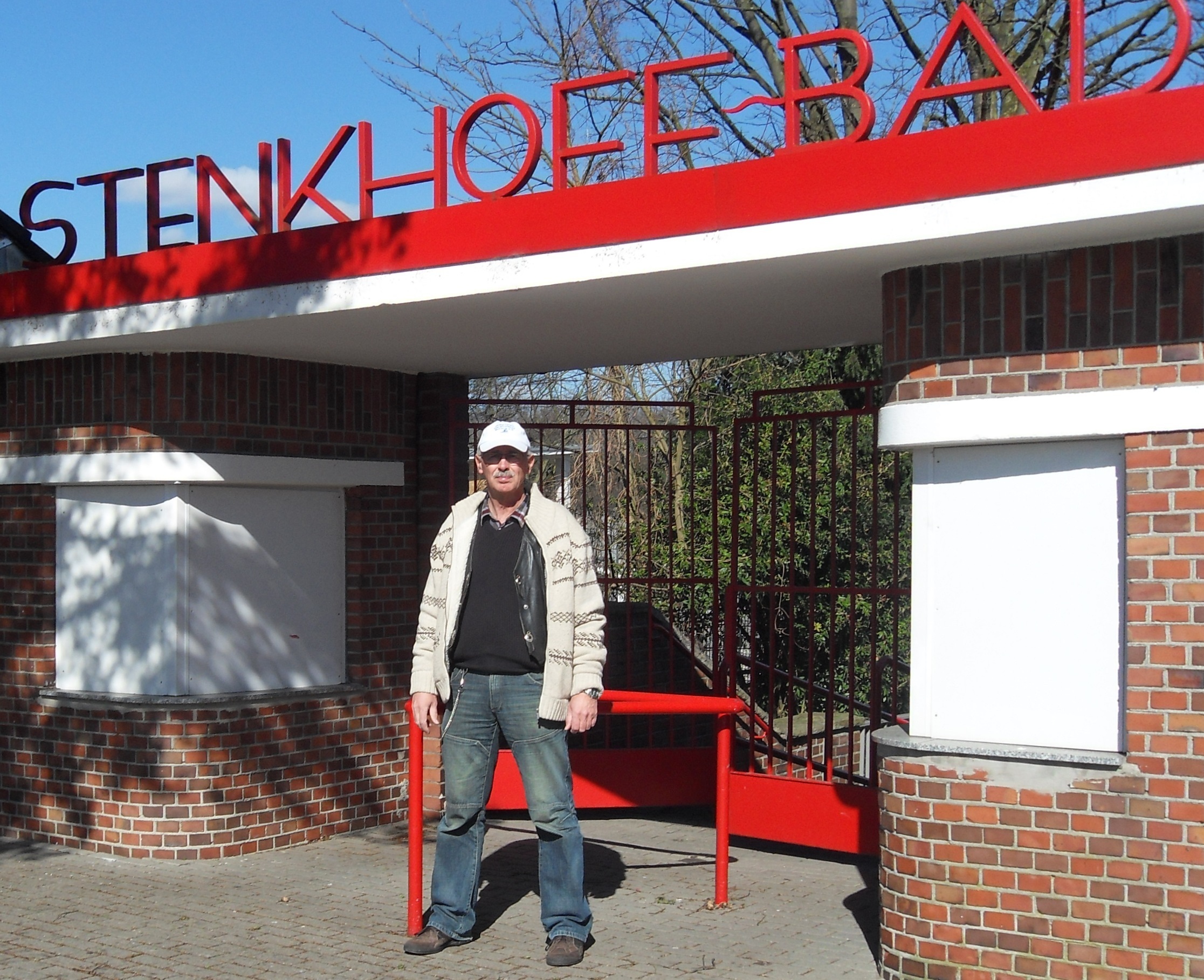 Dieter Polz, LINKEN-Bezirksvertreter im Stadtbezirk Mitte: „Hände weg von unserem Freibad!“