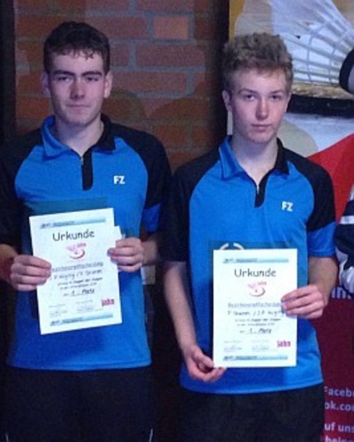 Jan Phillip Hüging (l.) und Fabian Stamm gewannen die Bezirksvorentscheidung – und sind nun im Herrendoppel U19 bei der Westdeutschen Meisterschaft vertreten. Foto: BBG