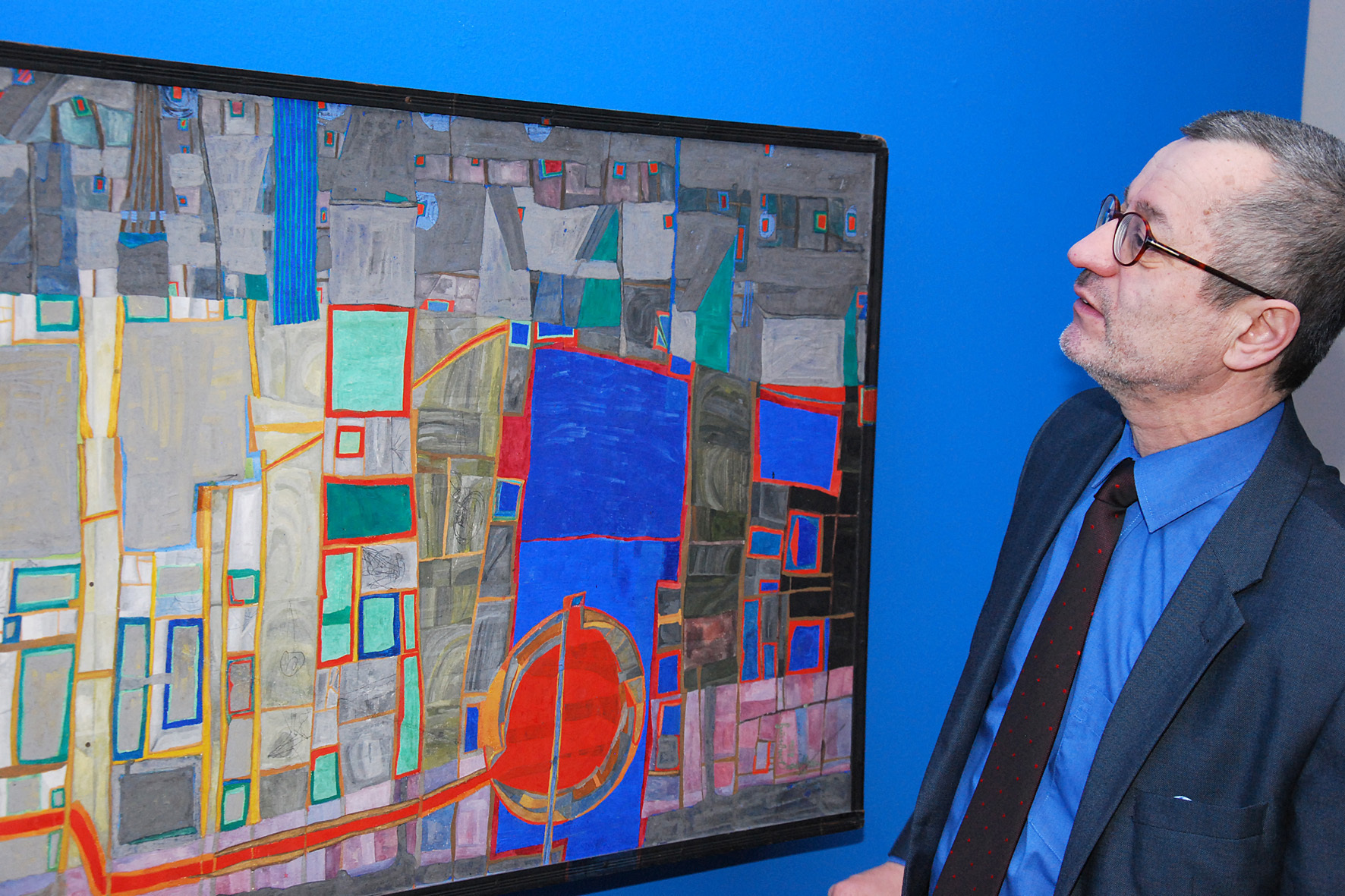 Für die Gewinner unseres Namensspiels gestaltet Dr. Tayfun Belgin eine exklusive Führung durch die Hundertwasser-Ausstellung.