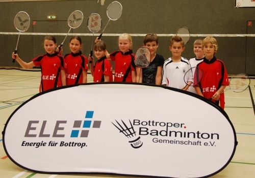 Die U13-Talente der BBG sind weiter erfolgreich (v.l.): Safia Binder, Lavinia Binder, Marlen Stonjeck, Saskia Wienströer, Felix van Haaren, Enrique Mira, Justus Hüging und Simon Alff. Foto: BBG