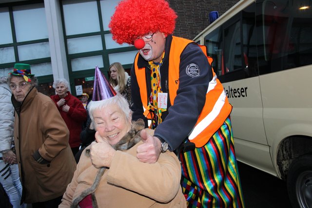 Von einem Clown zum Taxi gefahren zu werden, das hat was!