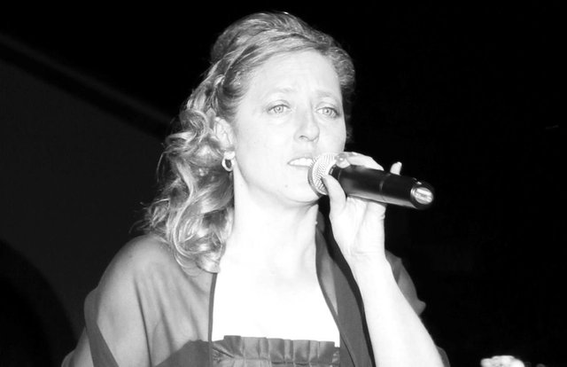 Ein portuguisischer Abend im DKH: Nicht nur für die vielen Einwanderer aus Portugal, sondern sicher auch für andere Nordstädter ein sinnstiftendes Erlebnis. Der Fado ist wie gemacht für die nördliche Seite der Viertel hinter dem Hauptbahnhof.