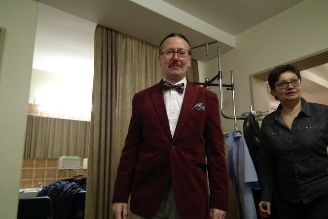 und nun Notar Siegelring. Daneben Frau Grewe-Bardtke (zuständig für die Kostüme & Maske).