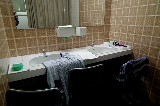 Eine der Garderoben für die Schauspieler.