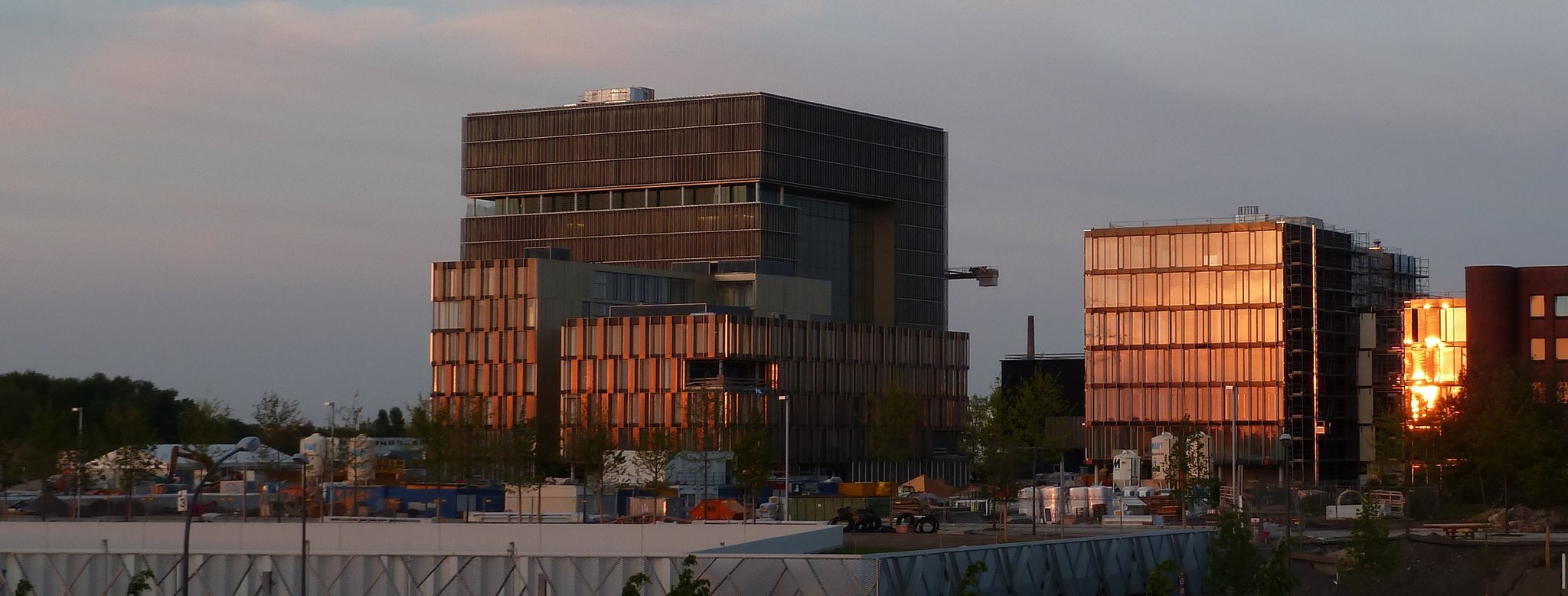 Sonnenuntergang am Berthold Beitz Boulevard EssenBorbeck