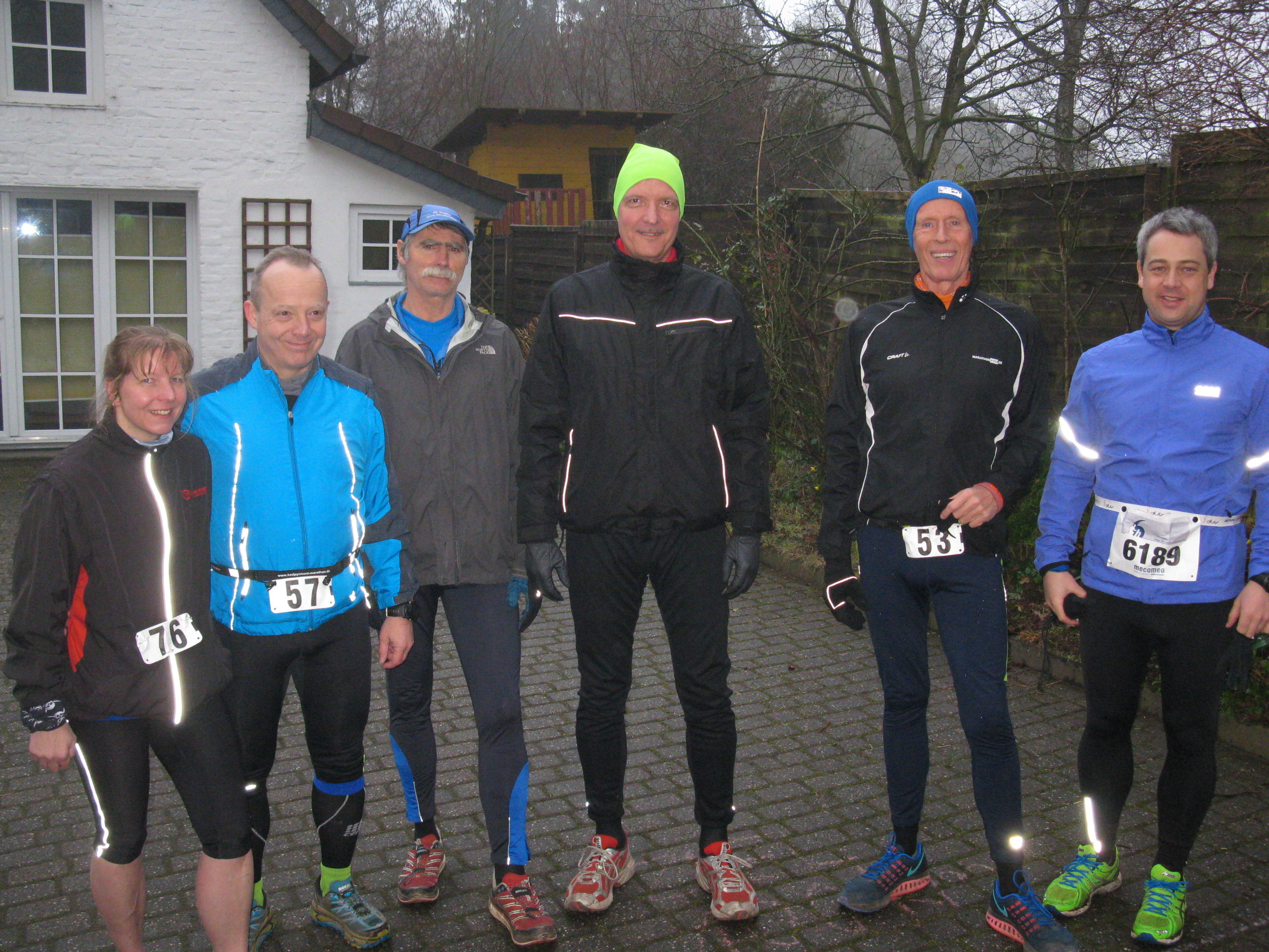 Startfoto zum Marathonlauf. von links:Kerstin, Klaus, Dietmar, Wolfgang, Werner und Florian.