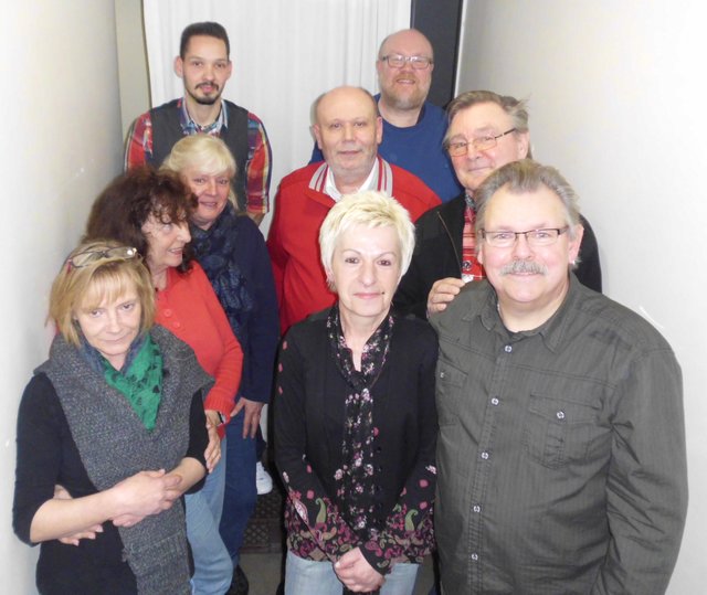 v.l. Ilona Segieth, Ilona Rokitta, Klaus Baumann, Hannelore Fedtke, Susanne Krejći , Diethard Hamel, Peter Fedtke, Benjamin Masanek, Hansi Wieprig die Mitglieder des neuen Vorstandes des Hamster - Club Höntrop 1979 Foto: Stephan Telle