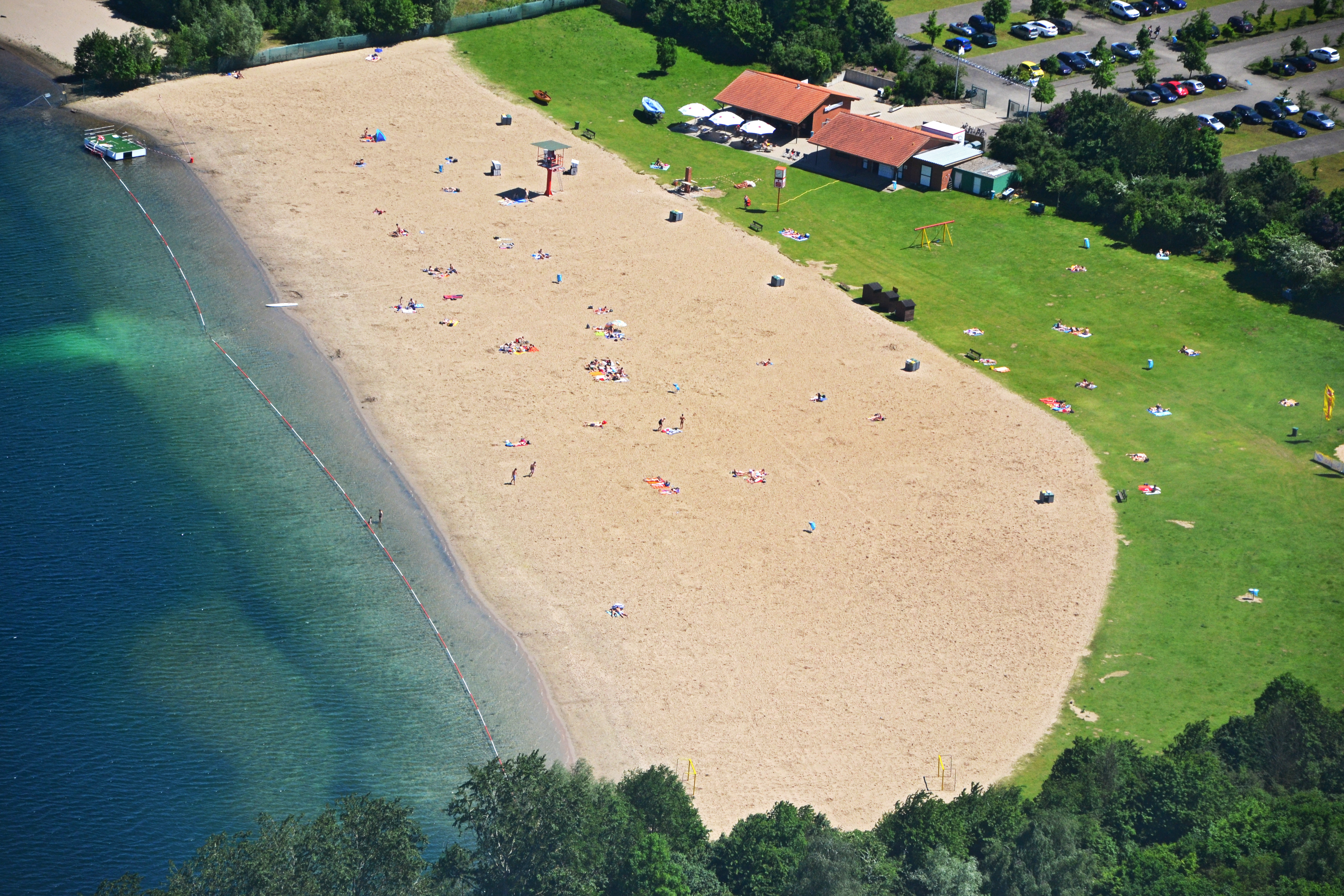 Das Standbad Tenderingssee aus der Vogelperspektive. Foto: Hans Nover