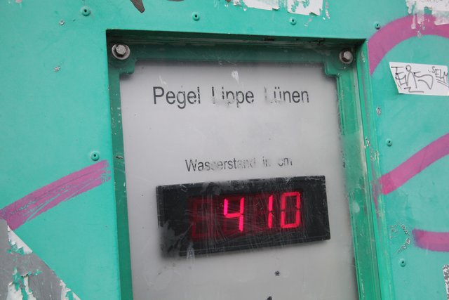 Der Lippepegel steigt, am frühen Abend lag er bei knapp vier Metern. | Foto: Magalski