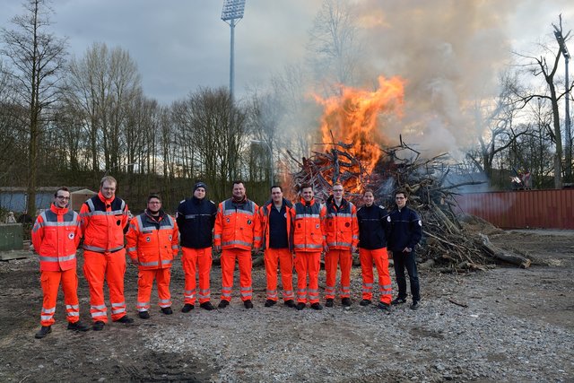 Traditionelles Osterfeuer am 04.04.2015 beim THW Gelsenkirchen.(Foto:THW Gelsenkirchen,Kurt Gritzan)