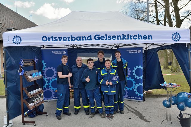THW Jugend.Traditionelles Osterfeuer am 04.04.2015 beim THW Gelsenkirchen.(Foto:THW Gelsenkirchen,Kurt Gritzan)