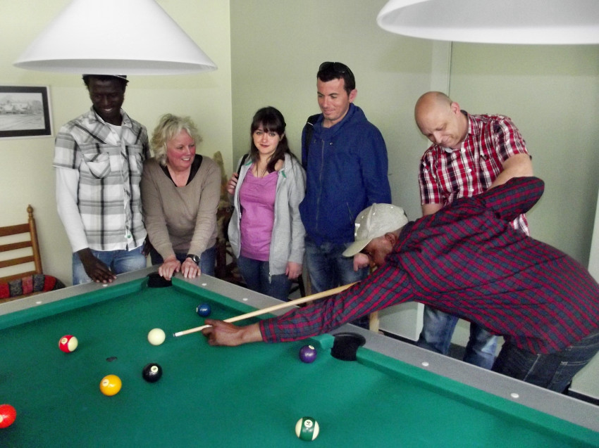 Bouba aus aus Guinea-Bissau,Gaby Hansen aus Vynen, Eheleute Laert aus Kosovo, Klaus Klimpke Billardclub und Que Bah aus Guinea (von links nach rechts)