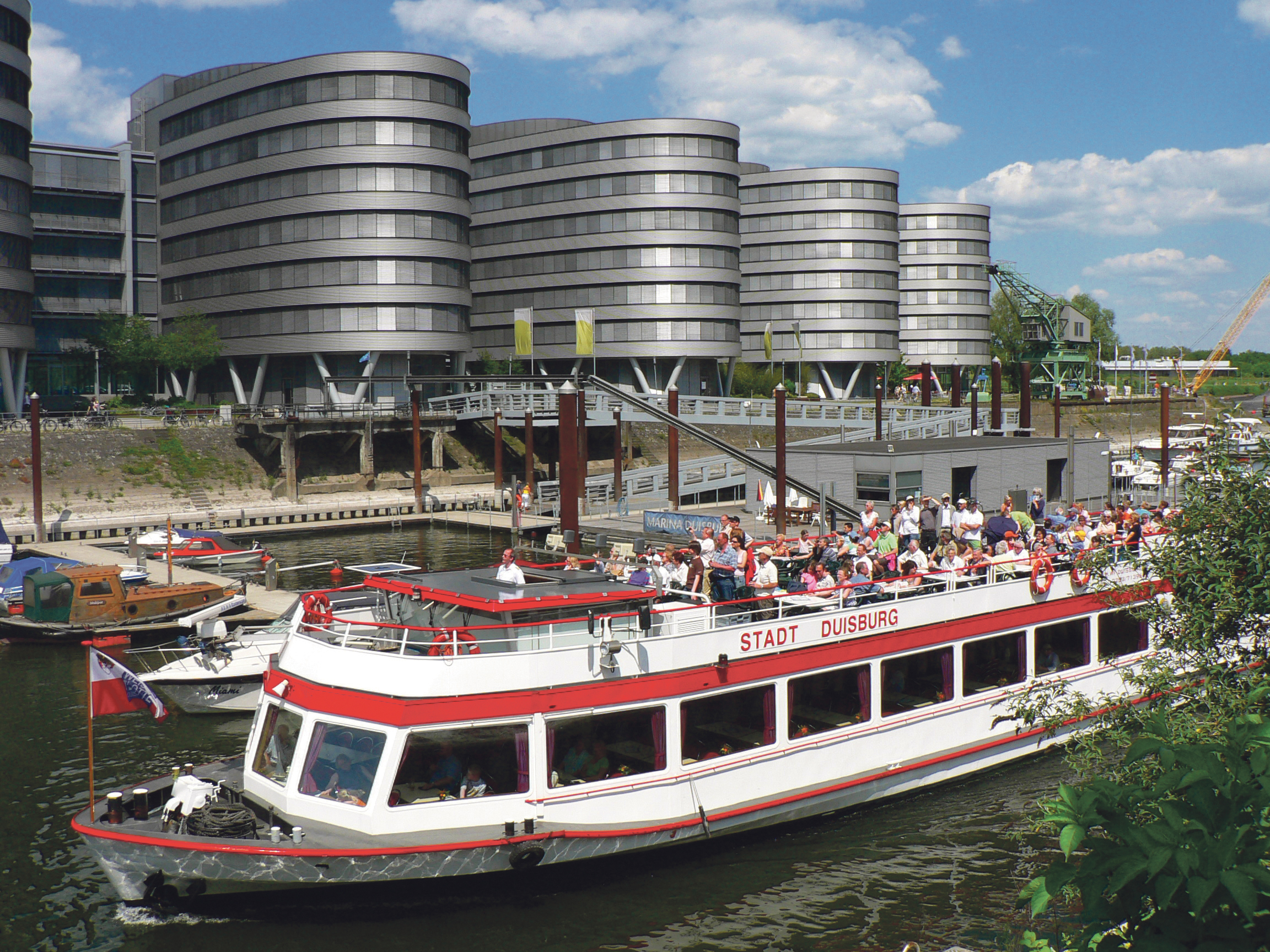 Die "Stadt Duisburg" im Innenhafen.
