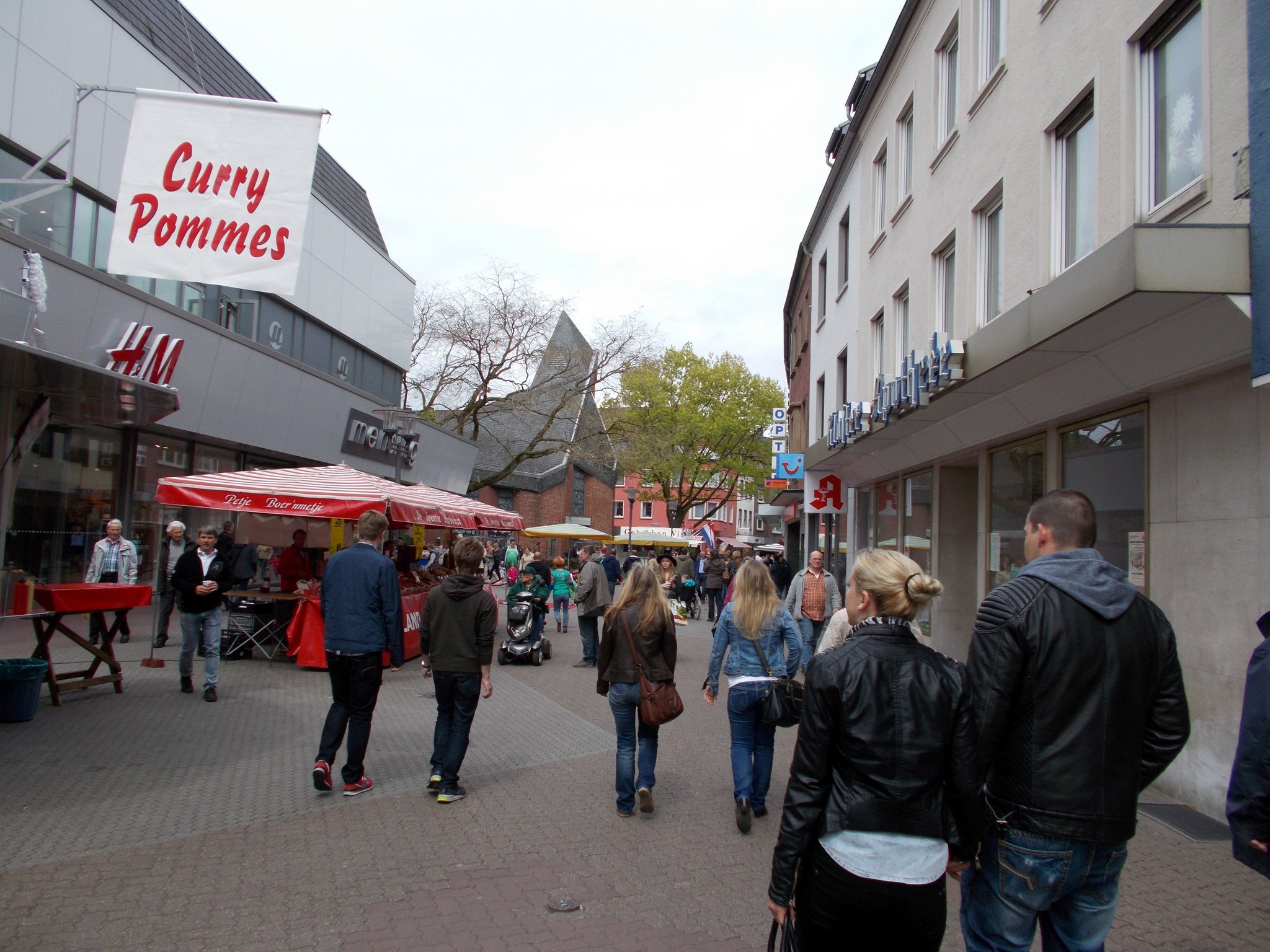 Automodenschau in der Dorstener Innenstadt Dorsten