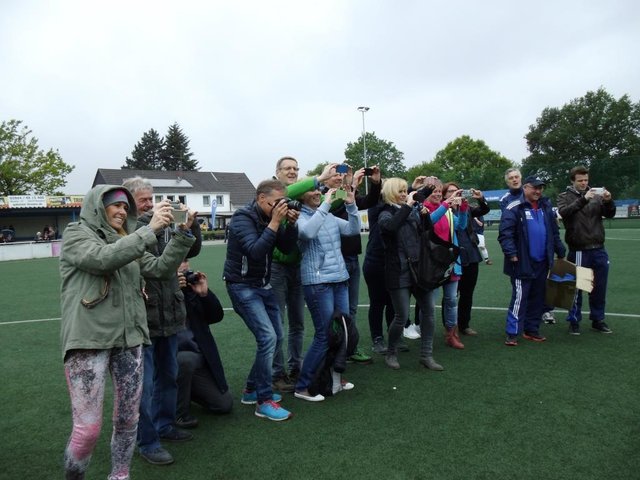 Handygewitter der Fangemeinde