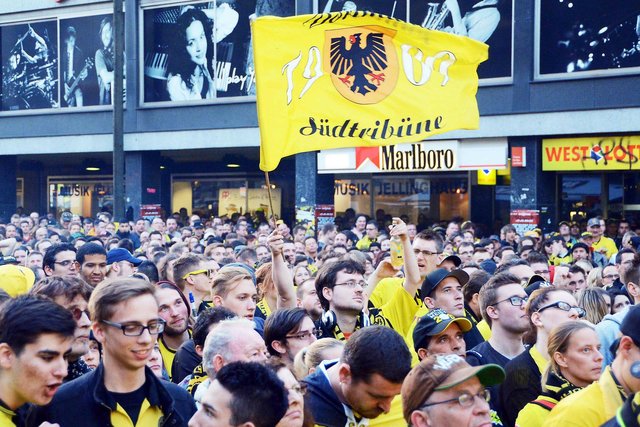 2014 waren die ersten Fans schon mittags auf dem Platz in der City.