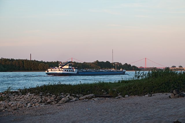 am Strand ...............