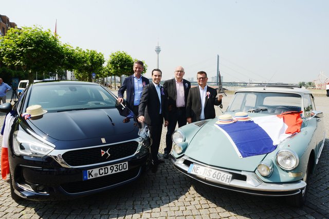 Stephan Lützenkirchen, Direktor Kommunikation Peugeot Citroën Deutschland GmbH, Stefan Hölzel von der PSD Bank Rhein-Ruhr eG, Stephan Joest, Präsident Amicale Citroën & DS Deutschland, Boris Neisser, Vorstand Destination Düsseldorf e.V. | Foto: Foto:  Messe Düsseldorf
