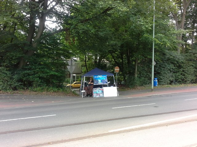 Andere Meinungen hält der zoo gern auf Distanz. .