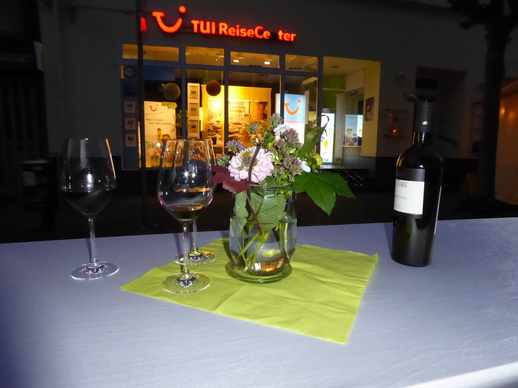 Kunstsommer In Arnsberg Die Lange Tafel Auf Dem Steinweg