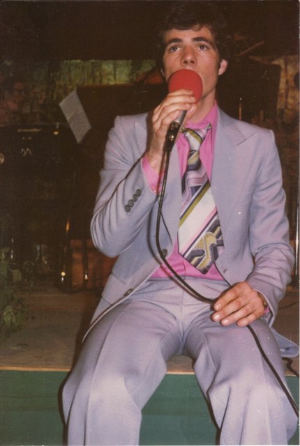 Heintje Simons in Schneverdingen, 17.02.1977: Für das Publikum gab's zum Dank noch einige Zugaben! (Foto: Sylvia Kreye)