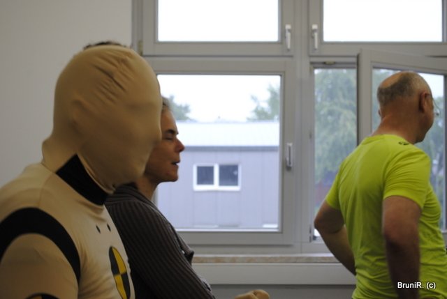 Auch im Profil issa zu sehen... und Wolfgang wendet sich schon wieder ab... hahaha...