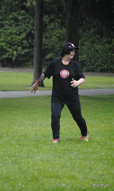 Daaaaaaaaa... kommt Jutta angerannt...