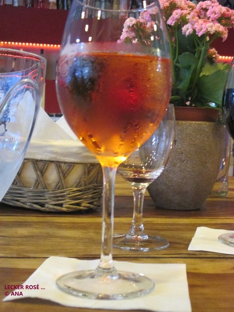 ...ein herrlich-schöner Abend, Prost!