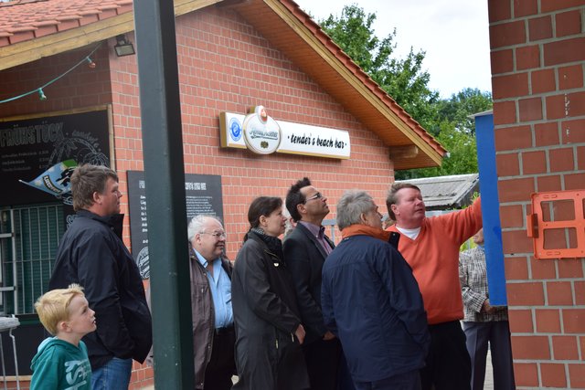 Dieter Brandt betreut das Strandbad vom TVB am Tenderingssee