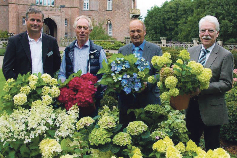 Das Foto zeigt (v.l.n.r.): Christoph Nobis, Franz Hoenselaar, Hans Geurts und Johannes Look