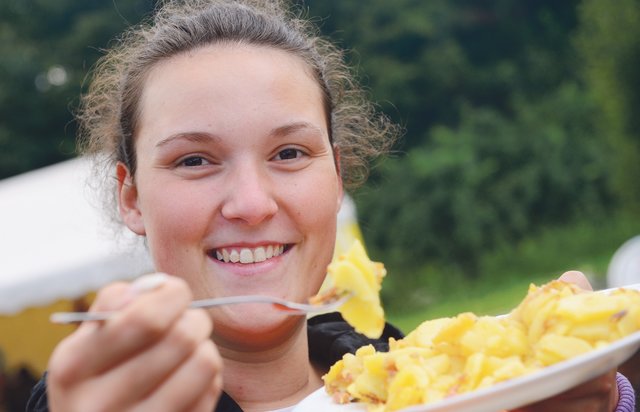 Ob regen oder Sonnenschein: Kartoffeln, auf verschiedenste Art zubereitet, schmecken bei jedem Wetter.		      Foto: Michael de Clerque