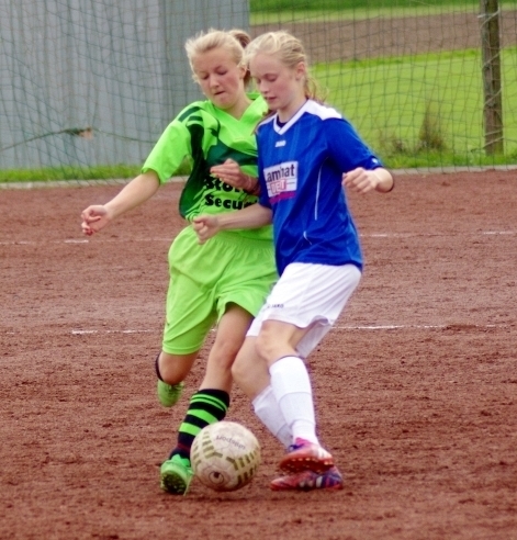 Lucie unterbindet den Angriff der Gegnerin