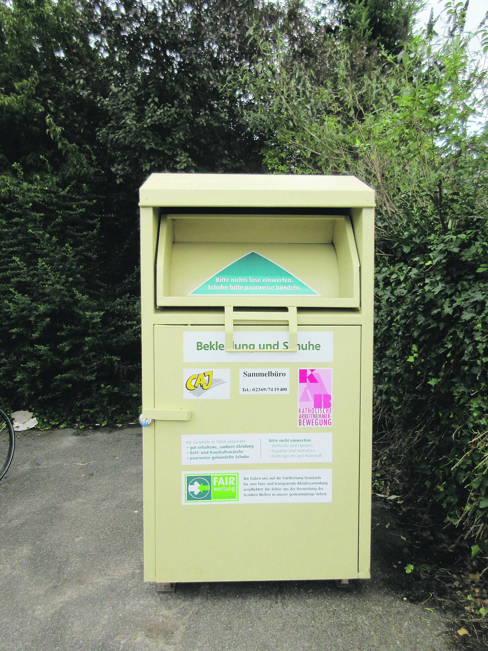 Ein neuer Kleidercontainer der KAB wurde jetzt in Goch aufgestellt.