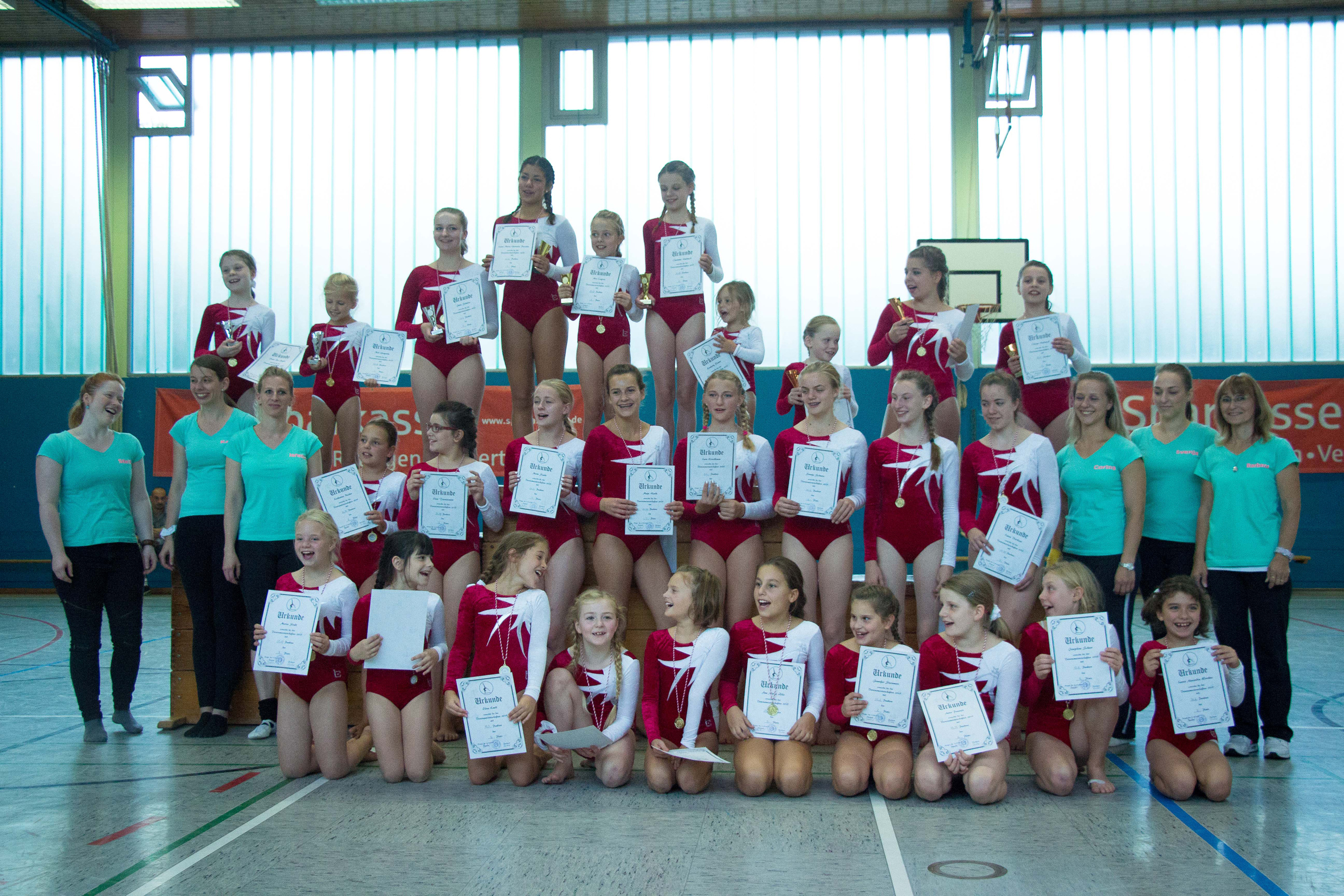 Gruppenbild bei der NTV-Vereinsmeisterschaft 2015 im Turnen