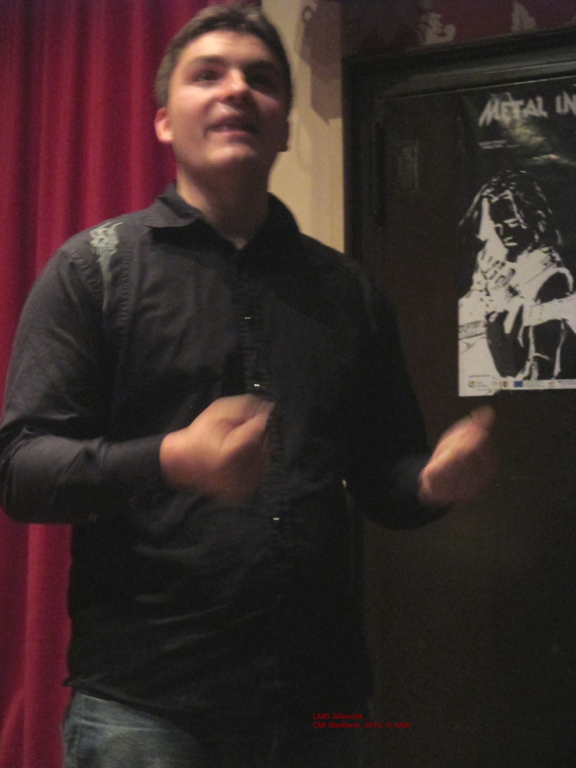 Gladbeck, Montags-Literatur-Abend im Café Stilbruch: Lars Albrecht sagt die Jungs an ...