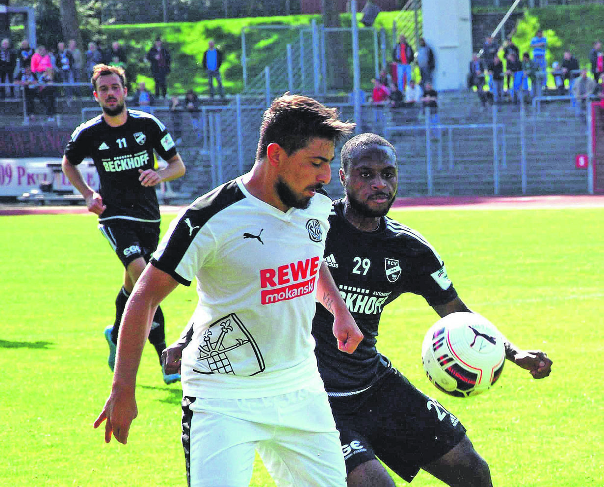 Burak Kaplan traf beim Auswärtssieg in Erndtebrück zweimal ins Schwarze. FOTO: Peter Mohr