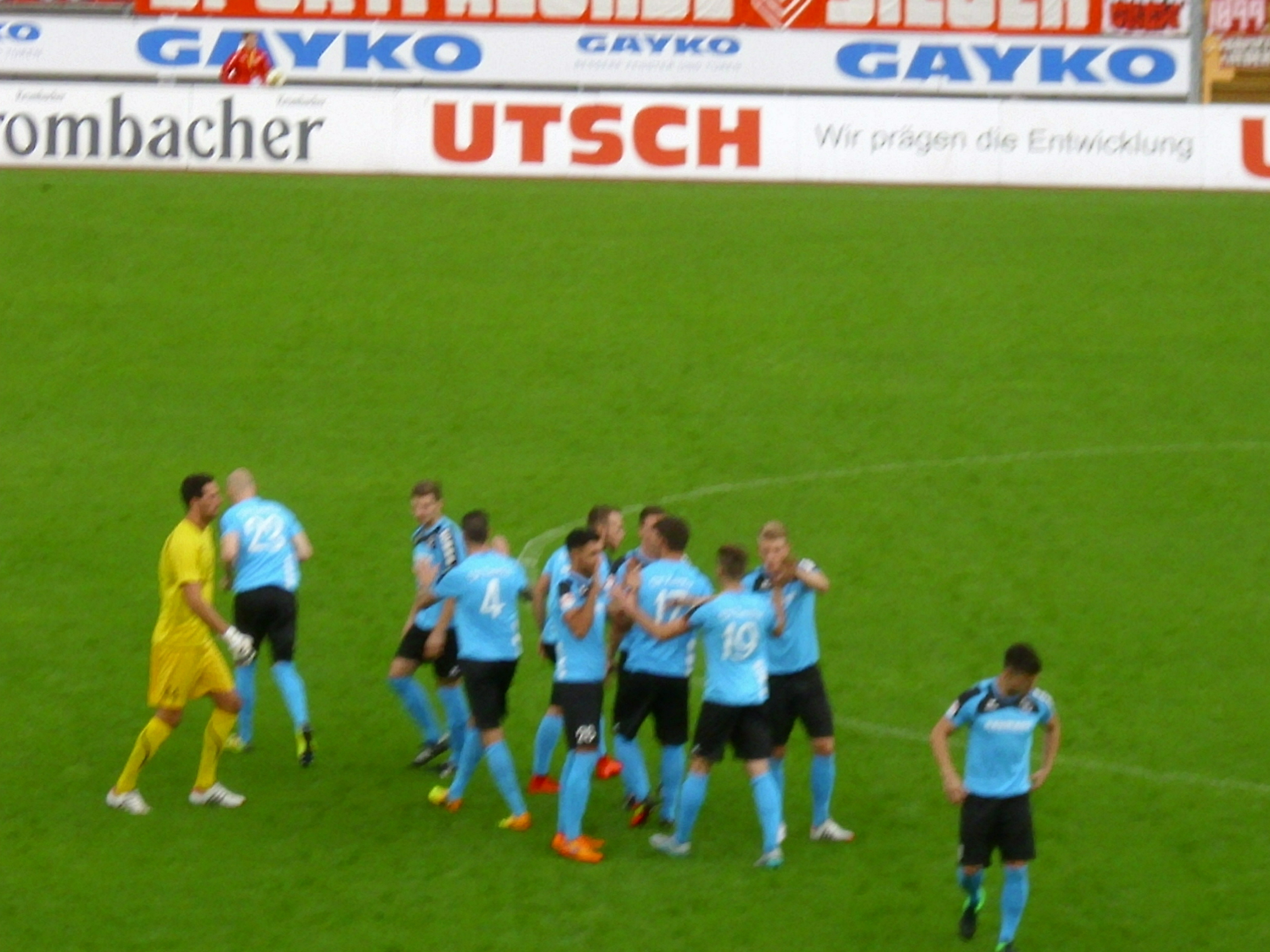 Die Englische Woche war doch so manchen Youngster anzumerken. Nun heißt es Regenerieren und Freitagabend mit neuer Kraft ein Sieg anpeilen.