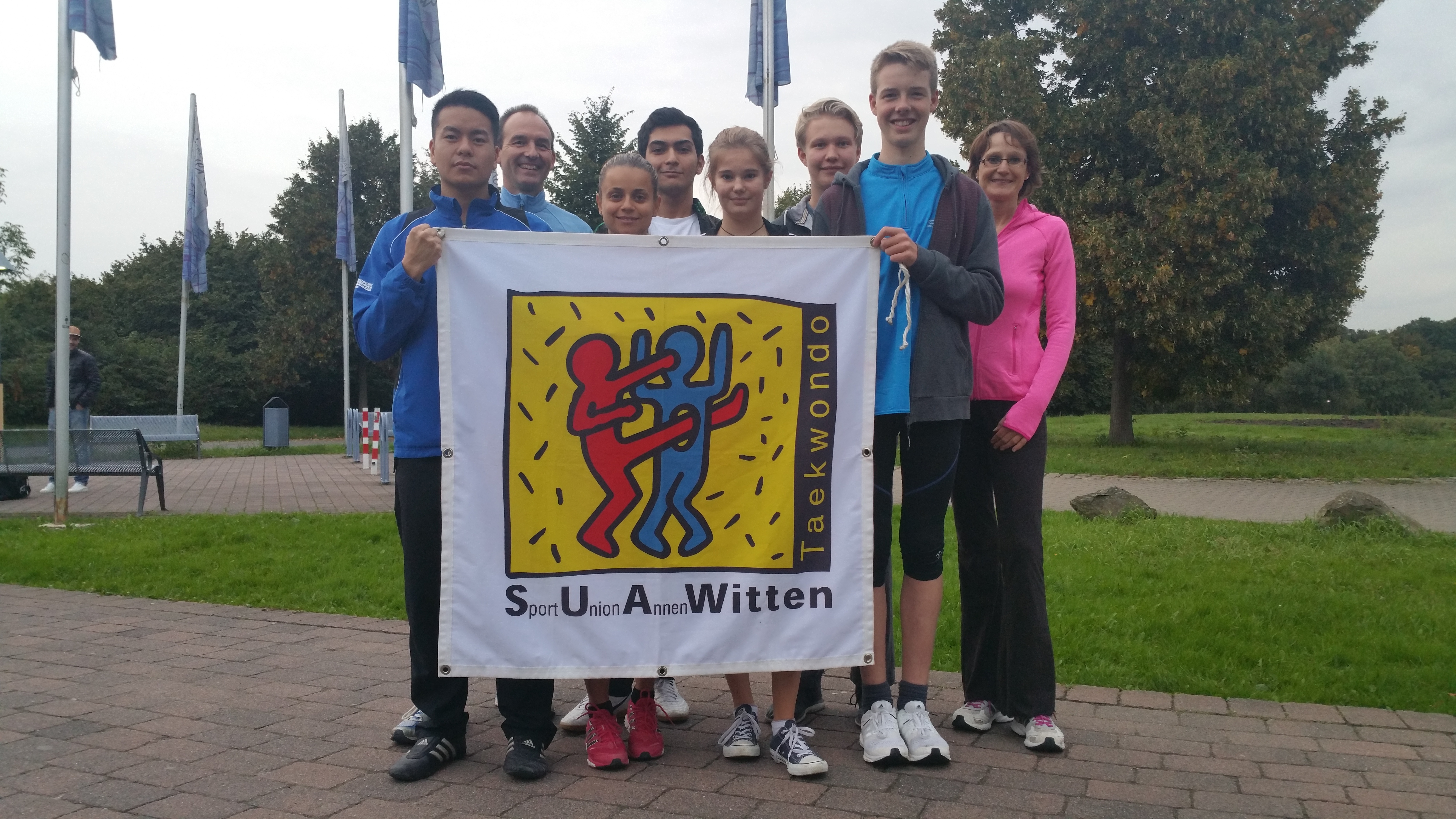 Foto: E. Bolat: Susanne Peters (Abteilungsleiterin, rechts im Bild) und Thomas Brenne (Teamkoordinator, hinten links)