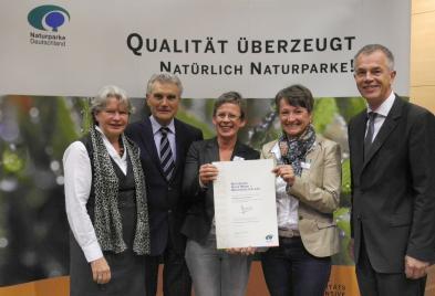 Dr. Beatrix Tappeser – Staatssekretärin im hessischen Umweltministerium; Dr. Michael Arndt – Präsident Verband Deutscher Naturparke; Dagmar Beckmann – Geschäftsführerin Naturpark Hohe Mark – Westmünsterland; Barbara Kraß – Mitarbeiterin der Geschäftsstelle des Naturparks; Johannes Remmel – Umweltminister NRW (v.l.)