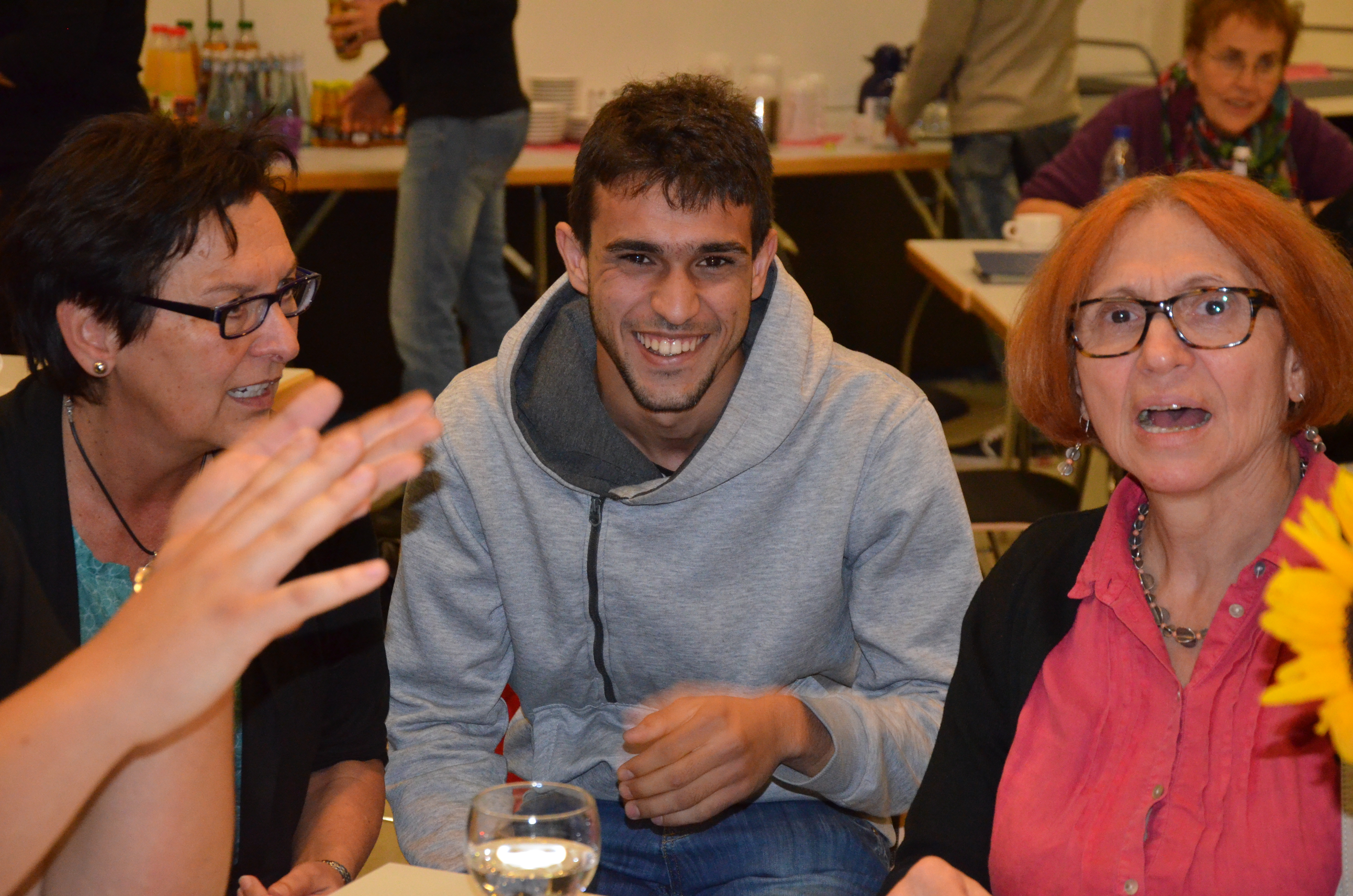 Ahmed Abhakiki hatte beim ersten Treffen der Flüchtlinge im VHS-Saal eine Menge Spaß.