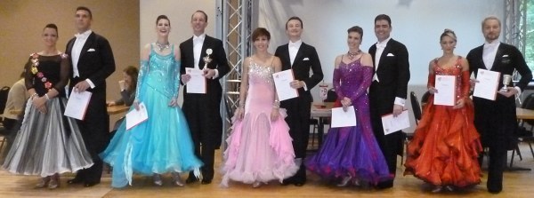 In der Senioren I B erreichten Michael und Michaela Kielburger den 2. Platz (Bild mitte) einem A-Paar und den Sieg ertanzten sich Thorsten Paar und Tatjana Lusin mit allen Einsen.