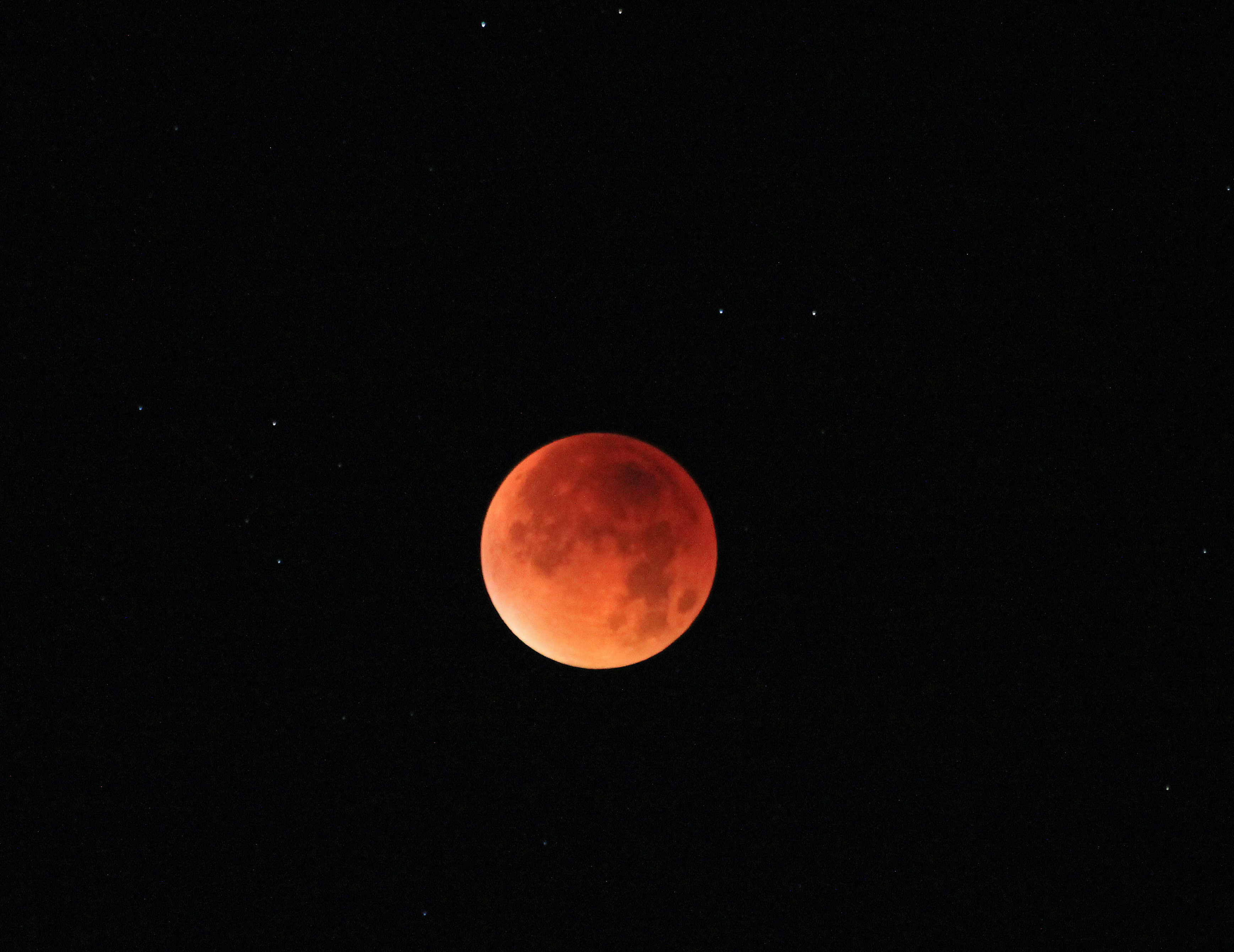 Totale Mondfinsternis am Himmel über Hemer, 28.09.2015