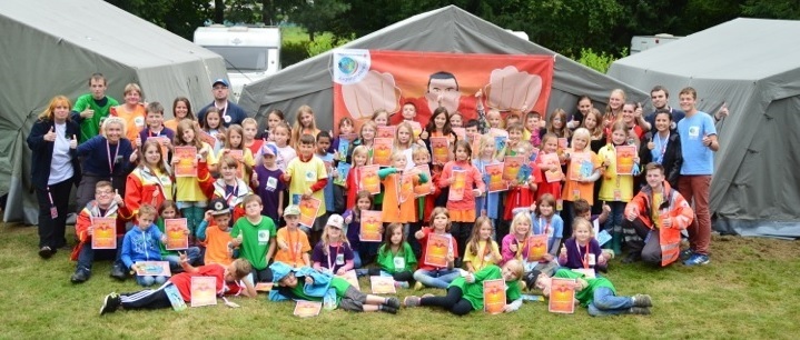 Kleine Helden nach bestandener Prüfung 2014