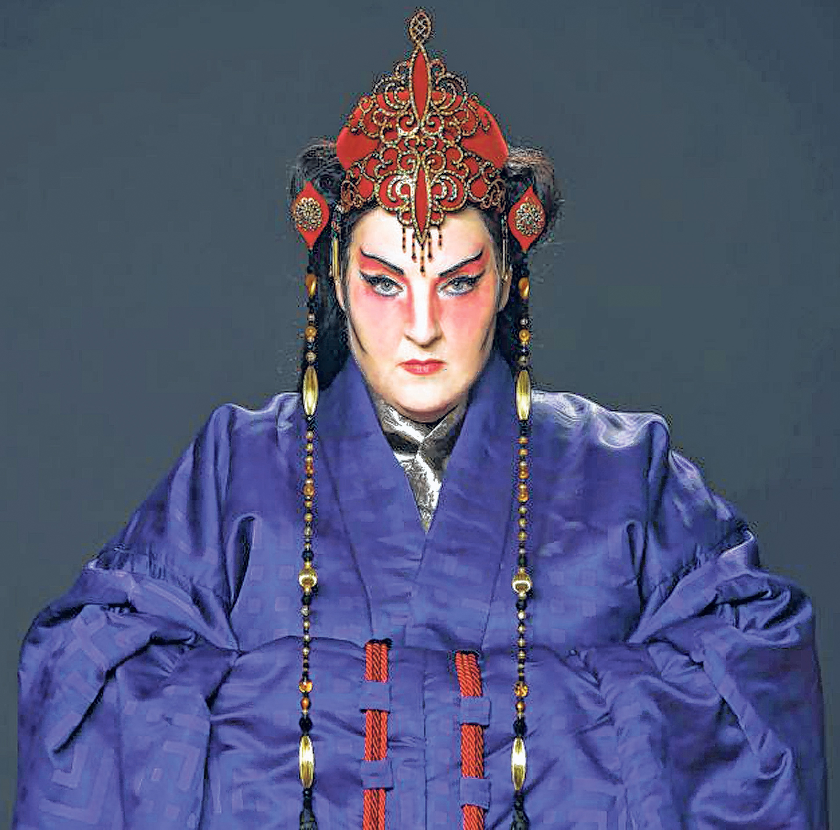 Im Theater Duisburg wird die Oper Turandot von Puccini aufgeführt. Große Stimmen, große Gefühle - ein Muss für Freunde klassischer Musik.