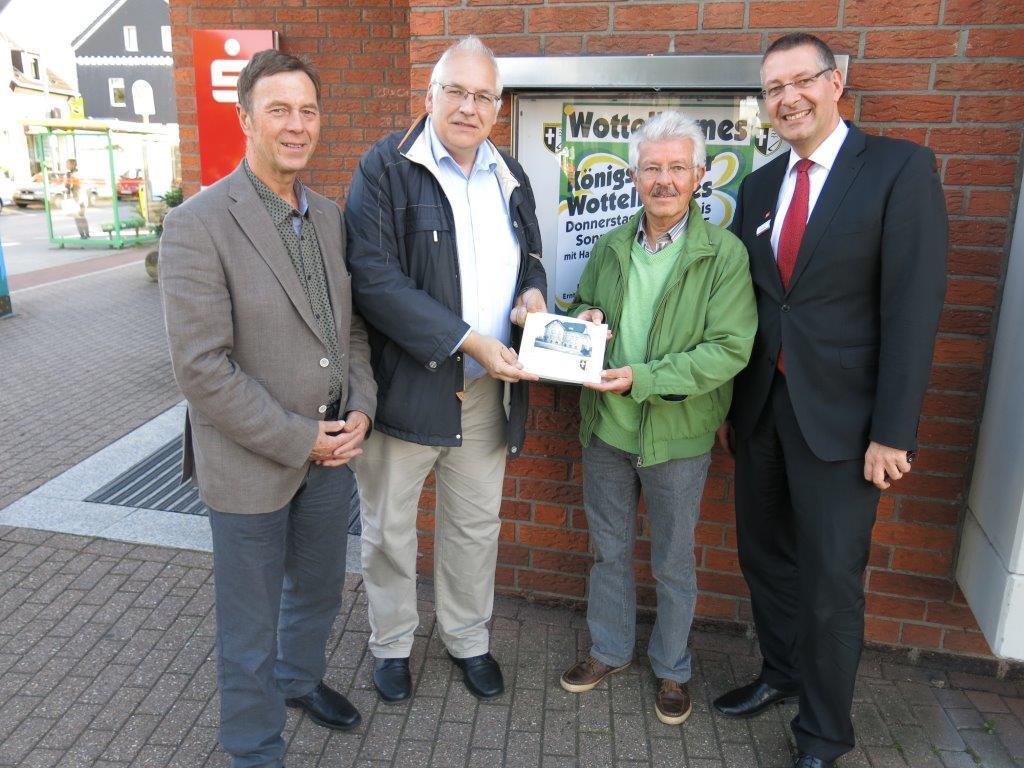 Norbert Engrocks (KIG), Thomas Pawlowski-Grütz (Autor), Peter Gnaudschun (Autor) und Thomas Meller (KIG) präsentieren das neue Buch