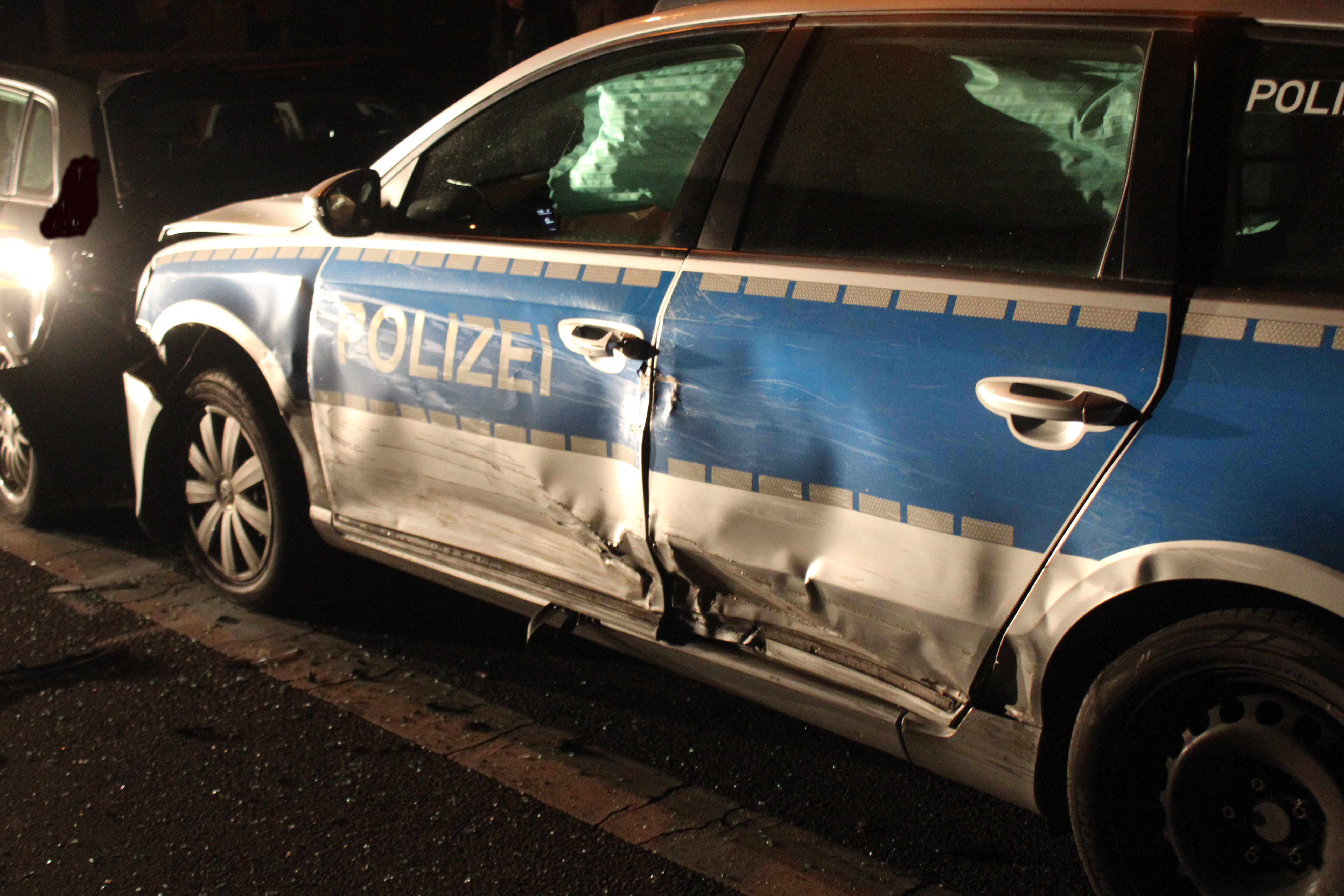 Der Streifenwagen...