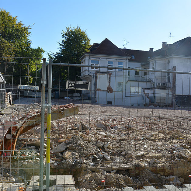Im Zeitplan liegen, laut Investor, die Arbeiten für das neue Gebäude am Marktplatz, die Fertigstellung ist für das Frühjahr 2017 geplant.