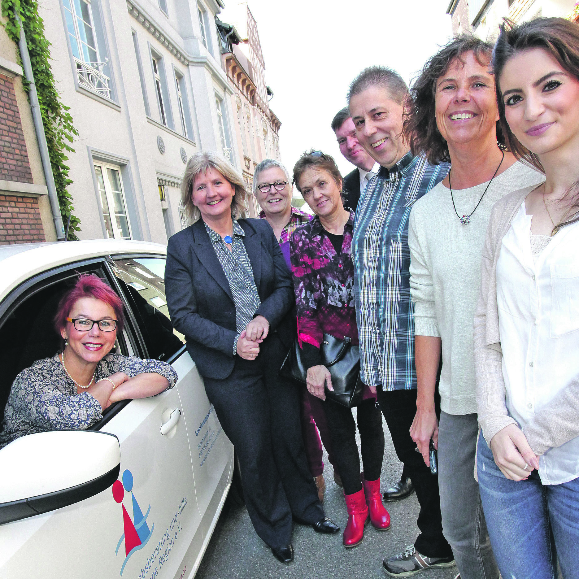 Selbsthilfgegruppen gibt es in Bottrop bereits. Die ambulanten Krebsberatung will Betroffenen und ihren Angehörigen Wege aus der Hilflosigkeit zeigen.
