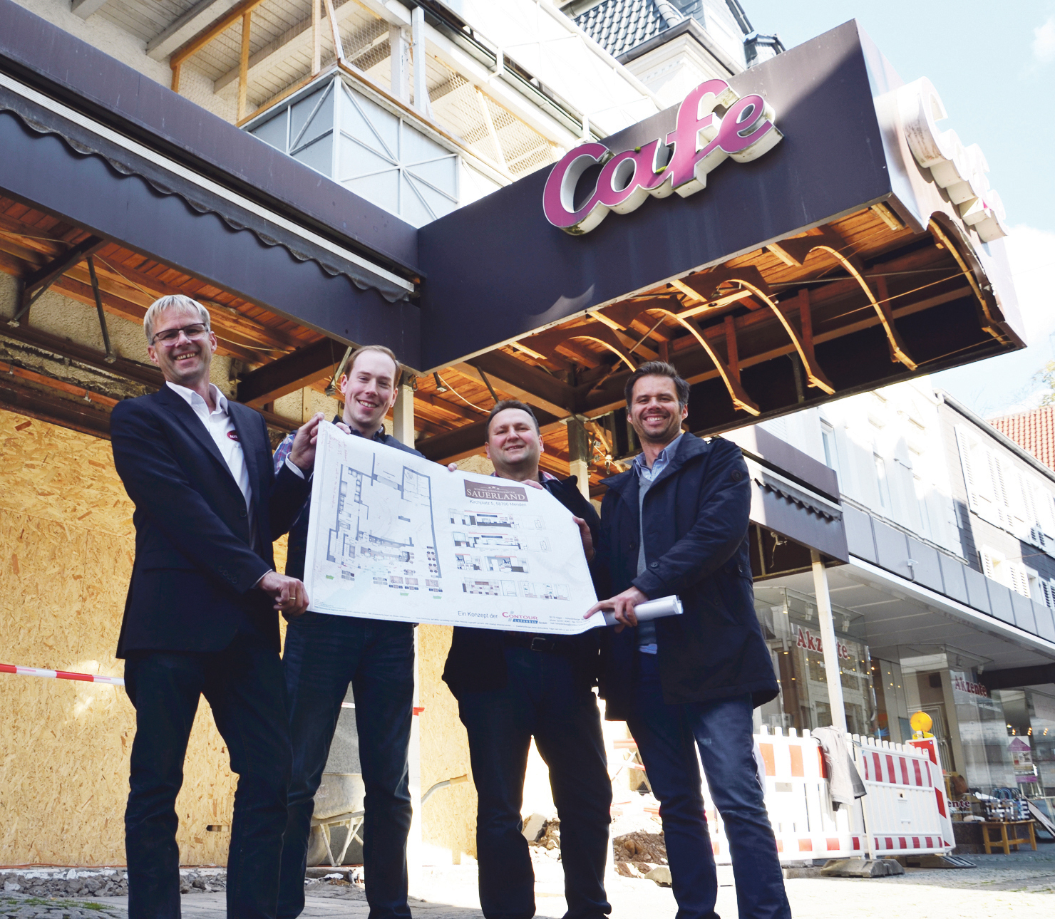 Sie geben dem Begriff „Café“ eine neue Dimension: Hermann Niehaves, Christian Hömberg, Roman Palczewski und Martin Niehaves (v.li.).